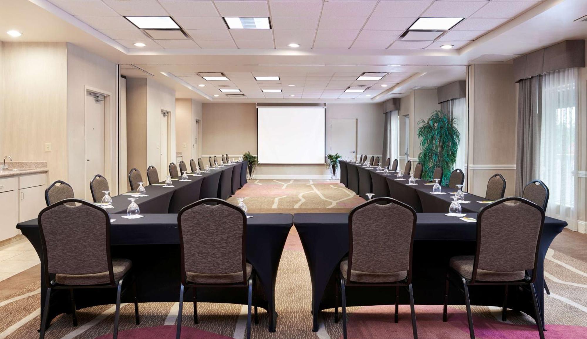 Hilton Garden Inn Charlotte North Eksteriør bilde