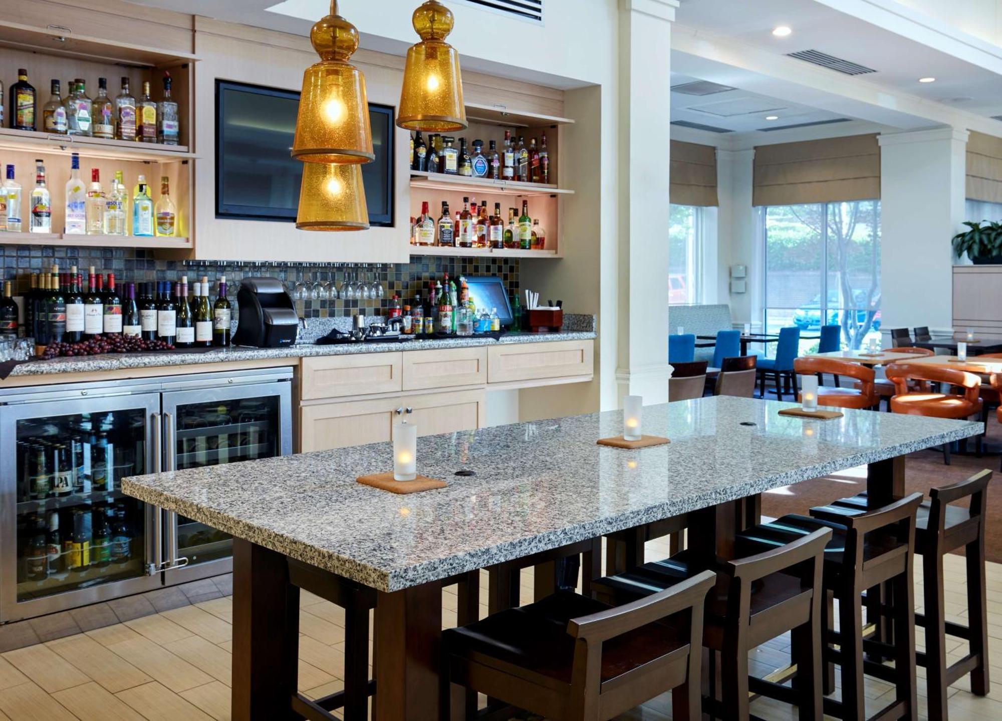 Hilton Garden Inn Charlotte North Eksteriør bilde